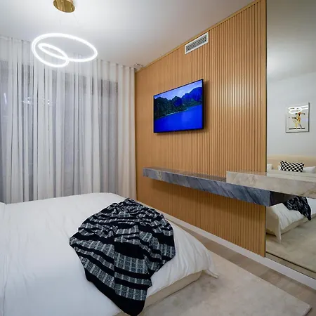 Stunning New Construction Luxury With Heated Private Pool *